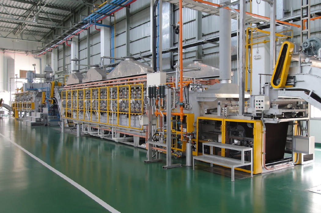 ゾーンセパレータ付焼戻炉